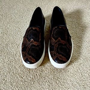 Vince-new w/o tag Blair embossed slip on shoes!